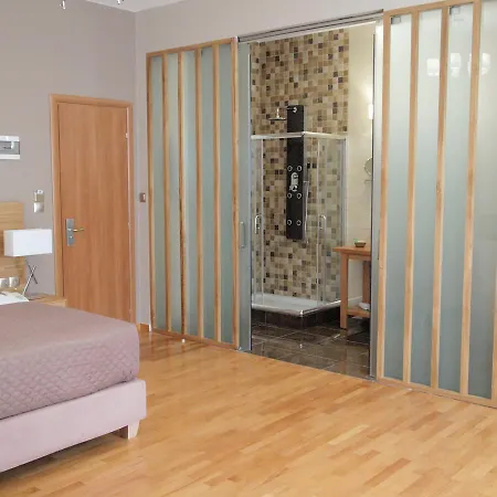 Hotel King